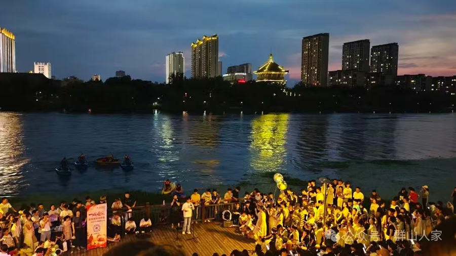 江苏新沂：40余场“街头音乐会”点燃城市夏天